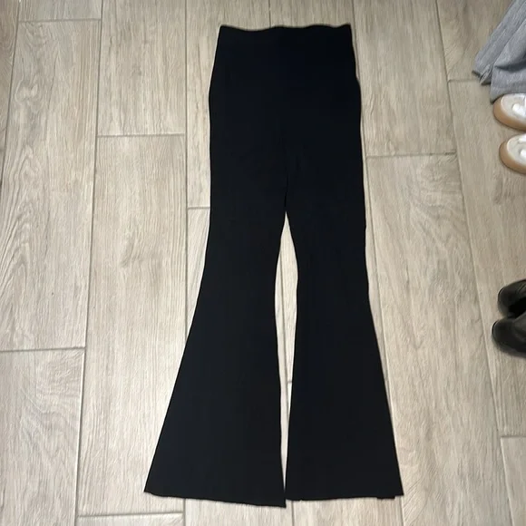 Ribbed knit two piece set - Picture 2 of 5